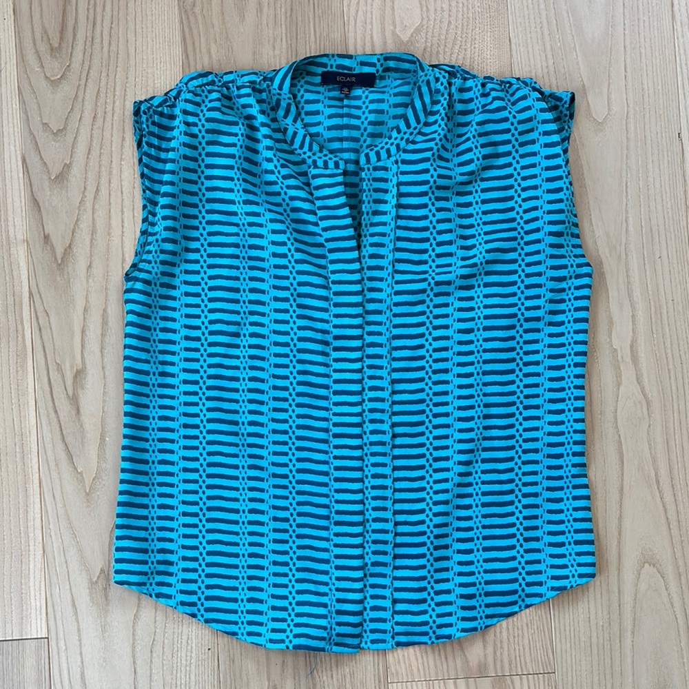 Chic Blue Patterned Women's Top